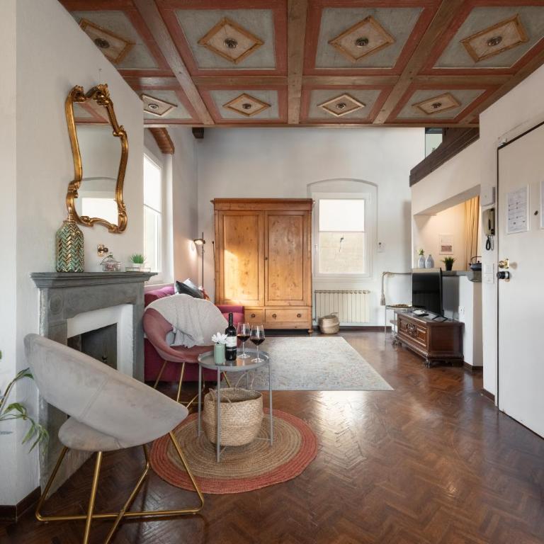 Via Lamberti, 3 - Florence Charming Apartments - Charming and historic 5th-floor attic apartment with elevator in a building at the heart of vibrant Florence, just a 2-minute walk from all attractions - Appartamento con 1 Camera da Letto - 14