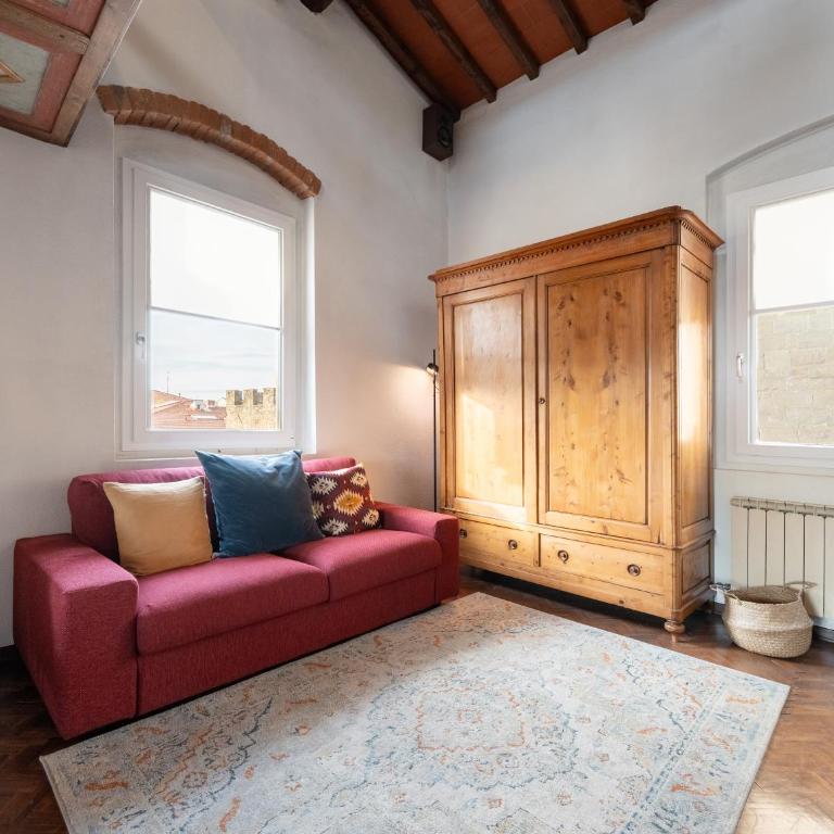 Via Lamberti, 3 - Florence Charming Apartments - Charming and historic 5th-floor attic apartment with elevator in a building at the heart of vibrant Florence, just a 2-minute walk from all attractions - Appartamento con 1 Camera da Letto - 21