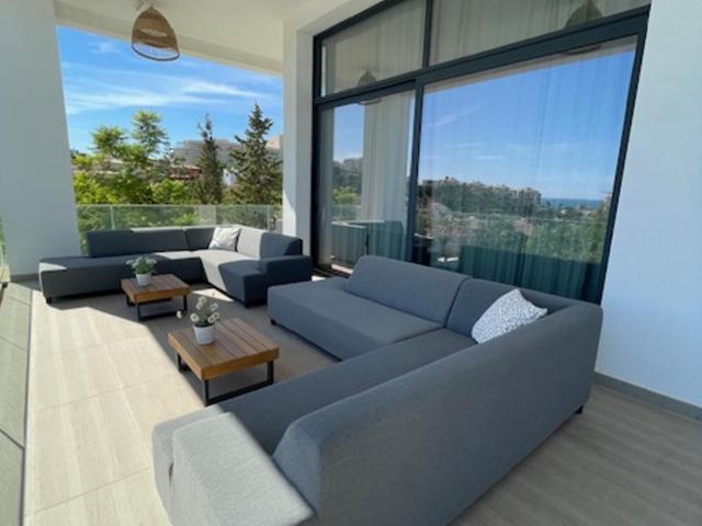 Stunning villa in Benalmádena with amazing views, pool and large gym - Villa - 4