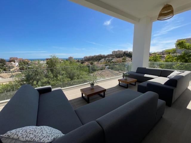 Stunning villa in Benalmádena with amazing views, pool and large gym - Villa - 13