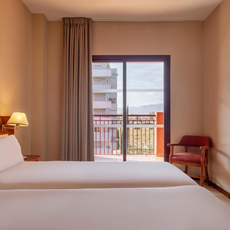 ILUNION Miramar - Apartamento Familiar de 1 dormitorio (2 adultos + 2 niños) - 6