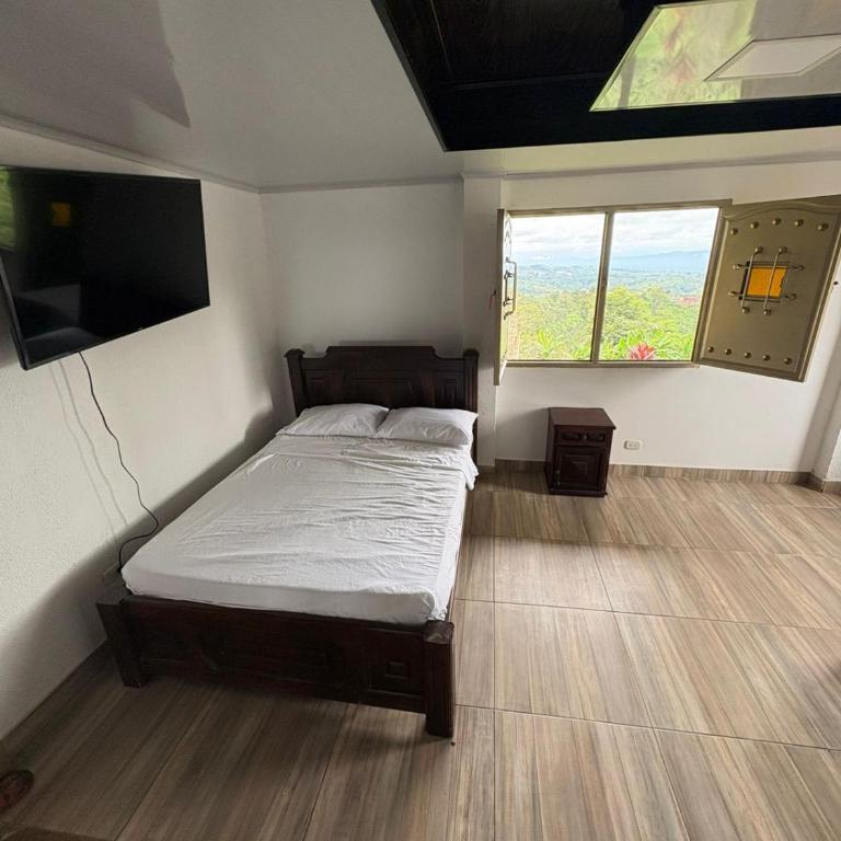 Rancho Akila - Family Room - 4