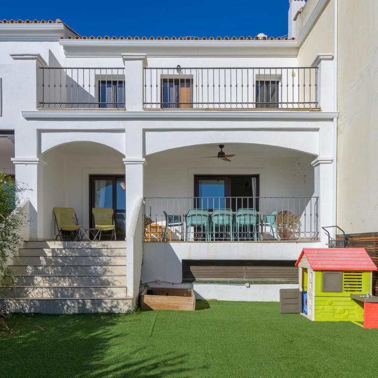 El Campanario Estepona - Apartamento con vistas al jardín - 1