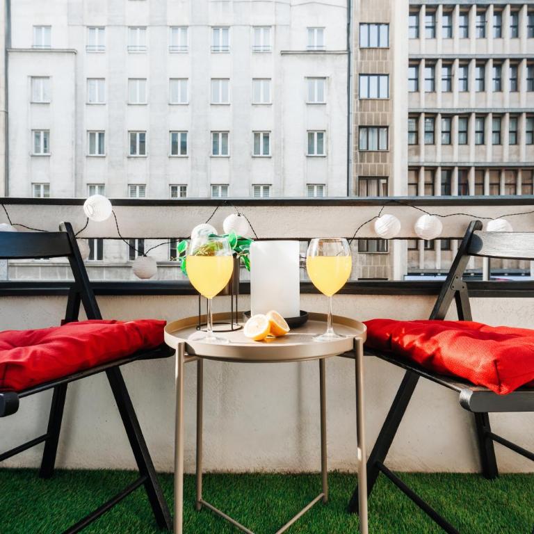 Aesthetic Home with Balcony 5min to Republic Square - Three-Bedroom Apartment with Balcony - 1