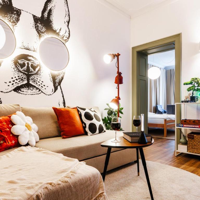 Aesthetic Home with Balcony 5min to Republic Square - Three-Bedroom Apartment with Balcony - 15
