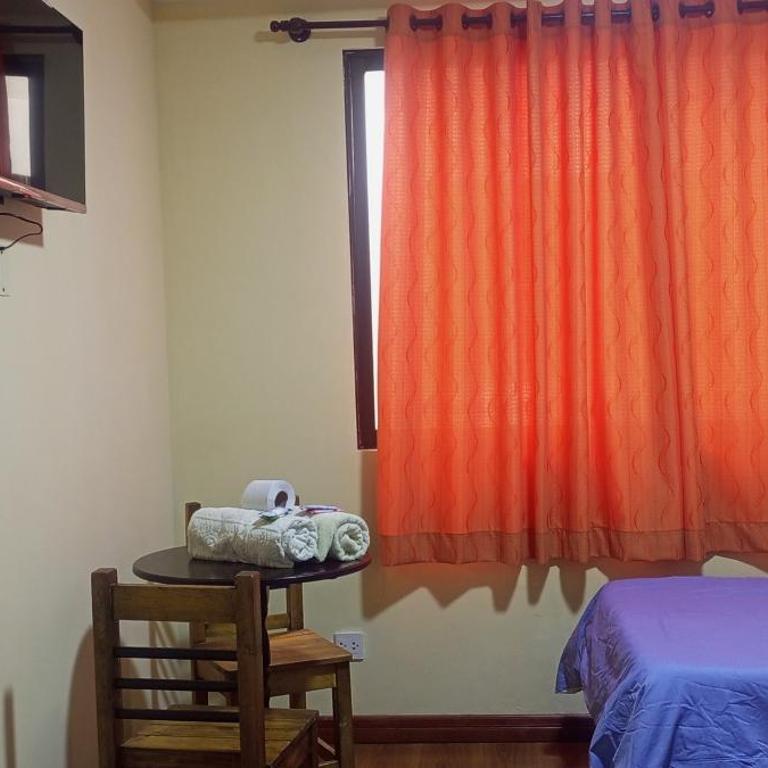 Casa Sajama 121 - Habitación Doble con baño privado - 2 camas - 4