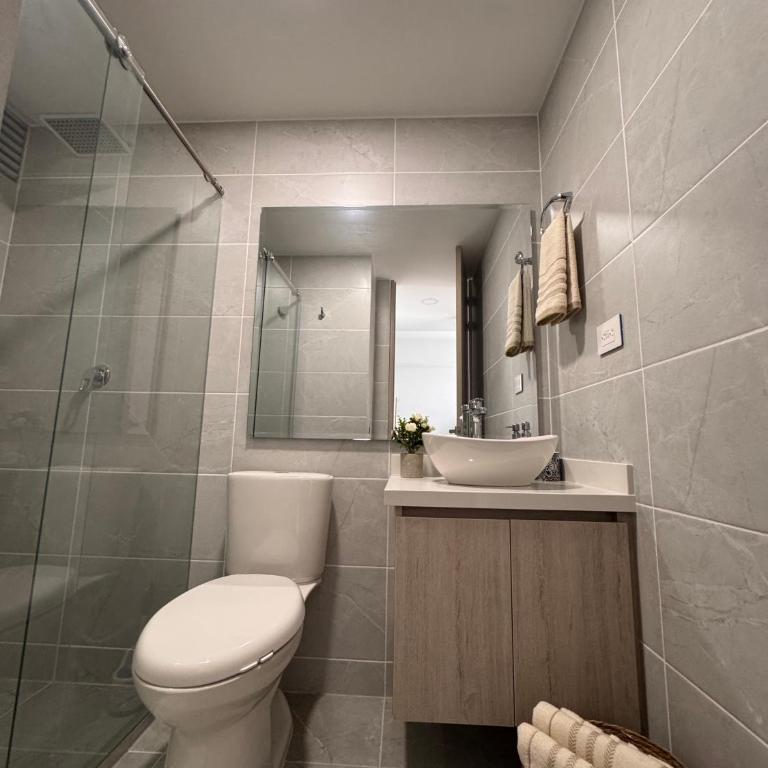 Hermoso apartaestudio a pasos de el cable, excelente ubicación cerca de todo - Apartamento de 1 dormitorio - 13