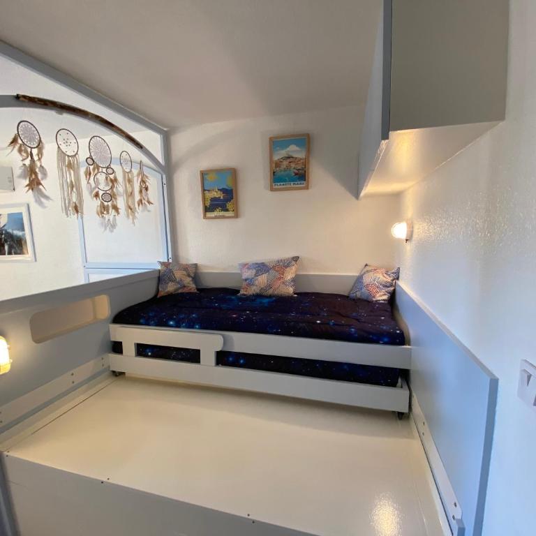Joli studio climatisé au Port de Hyères - Proche Plages et Commerces - Linge de maison fourni - Apartment mit 2 Schlafzimmern - 2