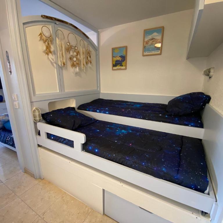 Joli studio climatisé au Port de Hyères - Proche Plages et Commerces - Linge de maison fourni - Apartment mit 2 Schlafzimmern - 3