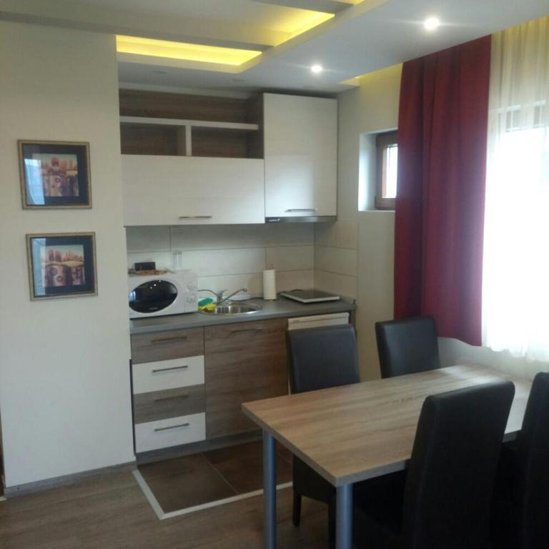 Apartment Andrijana - Apartment with Mountain View - 9