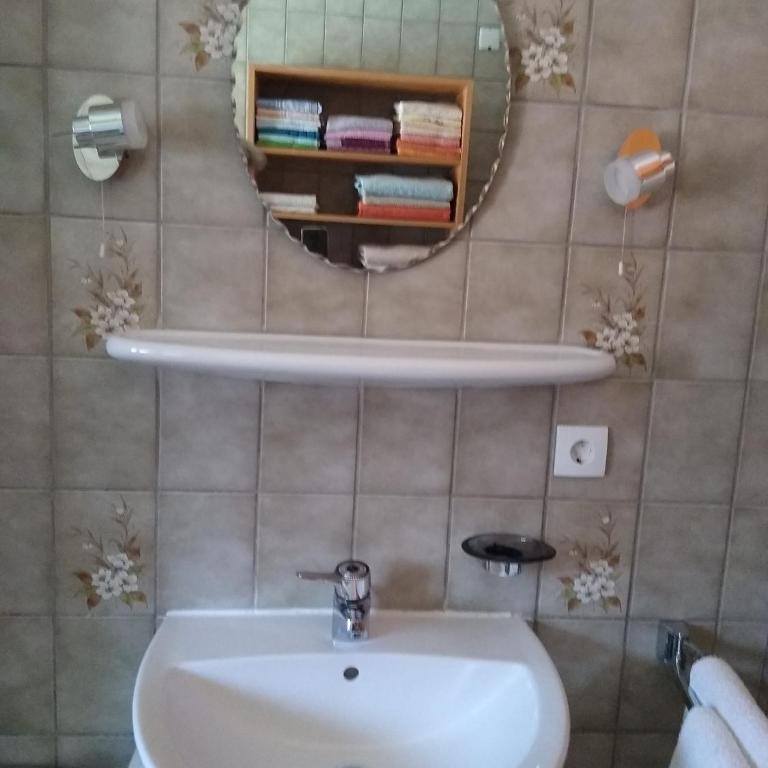 Ferienwohnung Resch Schweinberg - Apartment mit Balkon - 4