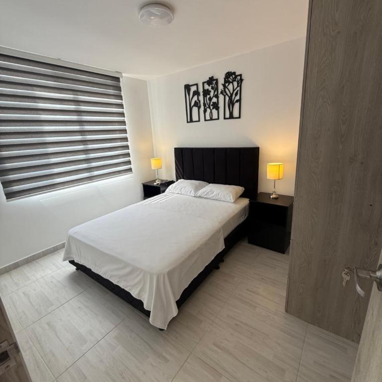 Lindo apartamento completo - Three-Bedroom Apartment - 13