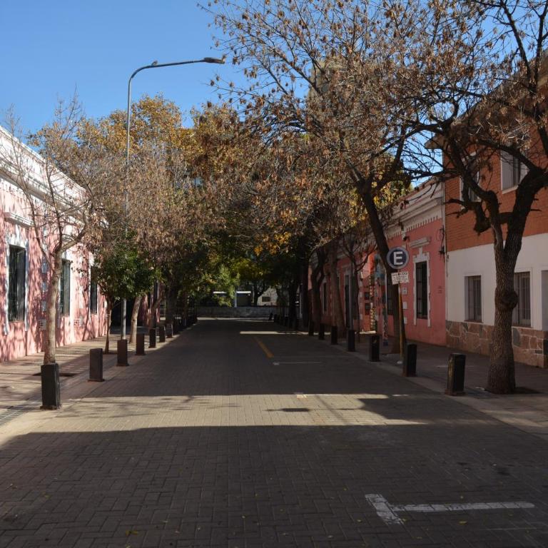 Casa tranquila en la zona más turistica de Güemes - Casa de 4 dormitorios - 15
