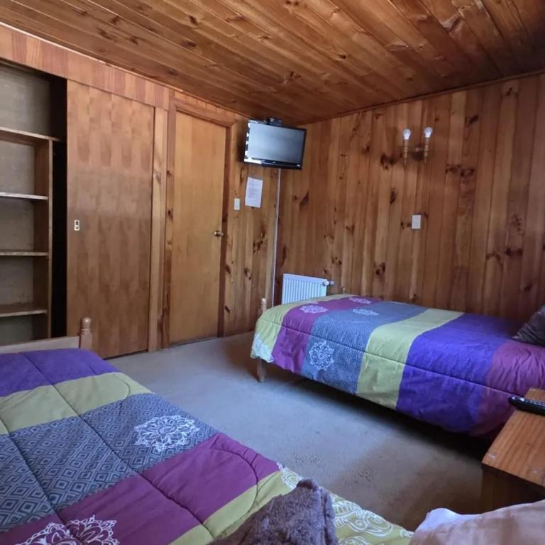 Hostal Patagonia LicanRay - Double Room with Private Bathroom - 13