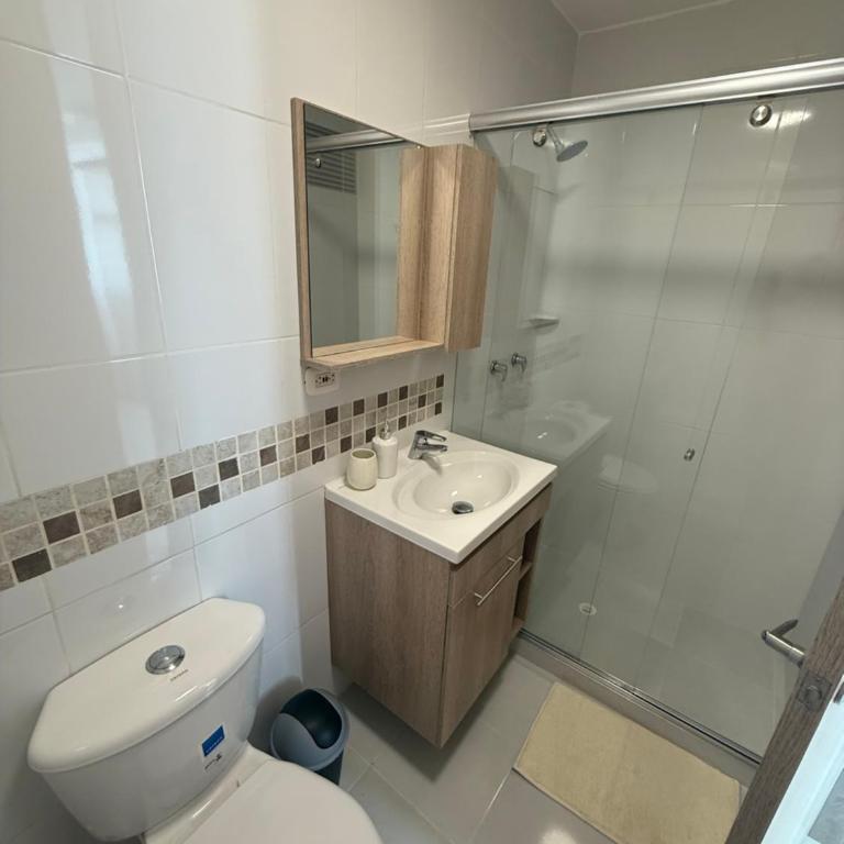 Lindo apartamento familiar - Three-Bedroom Apartment - 19