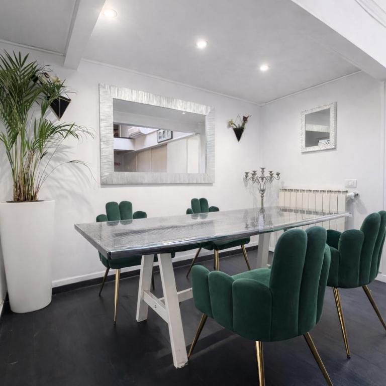 Entire Loft in Via Margutta 2BR -2BA Private steam bath Inside The loft - Two-Bedroom Apartment - 8