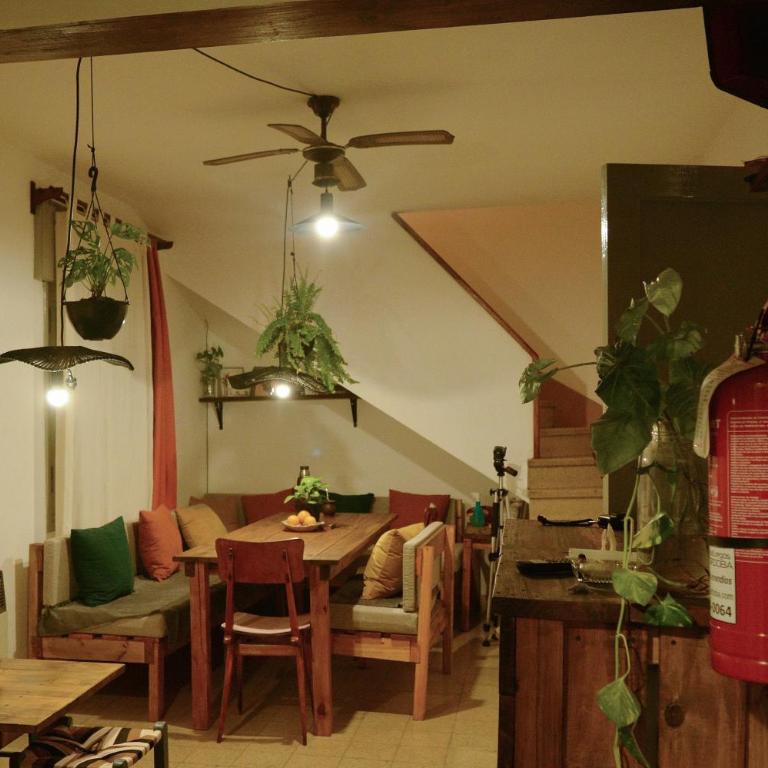Casa tranquila en la zona más turistica de Güemes - Casa de 4 dormitorios - 26