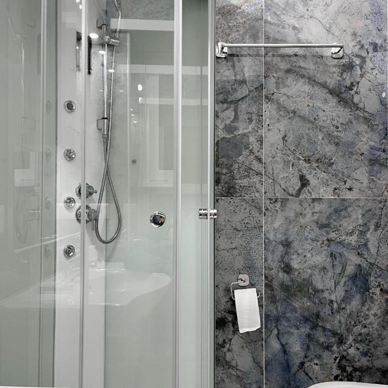 ALDEA - Suites & Rooms - Camera Familiare con Bagno Privato - 23