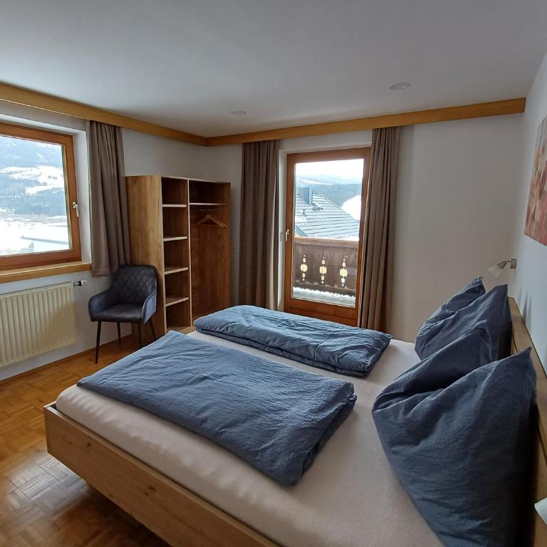 Ferienwohnungen Guglhof Mariapfarr - Apartment mit 3 Schlafzimmern und Balkon - 3
