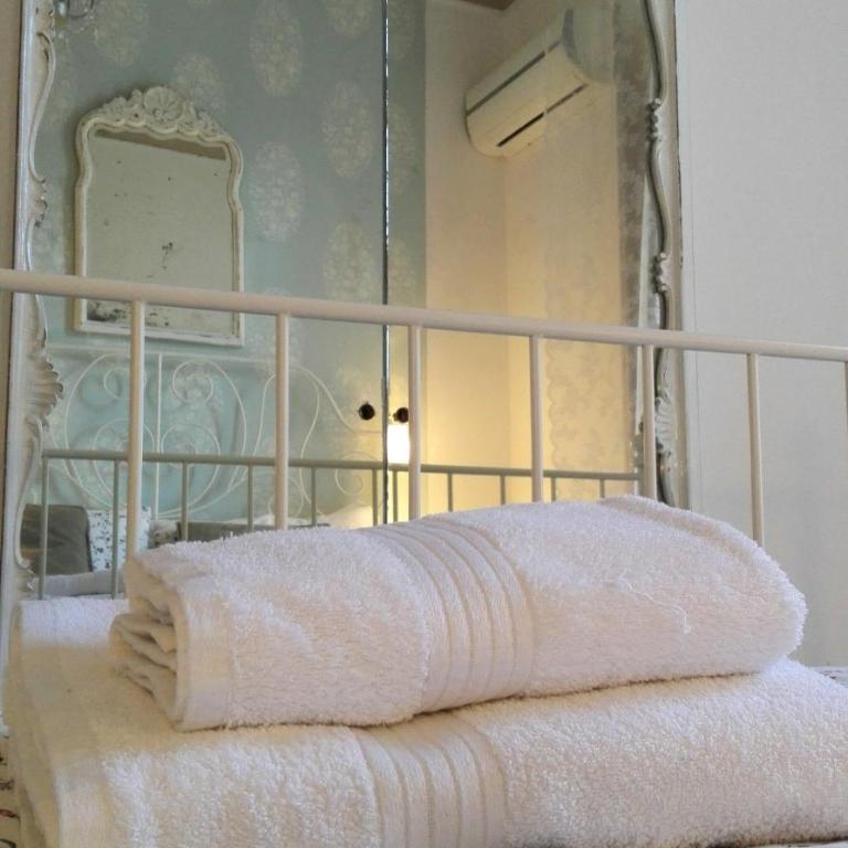B&B Abbacò - Camera Matrimoniale con Bagno Privato Esterno - 6