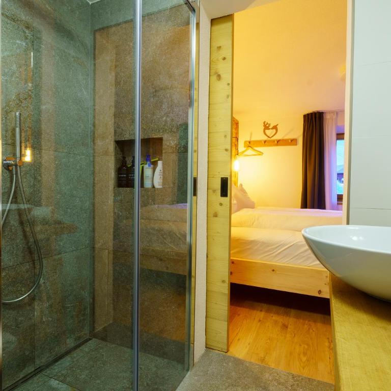 B&B Luggla - sauna in camera - Doppelzimmer mit eigenem Bad - 2
