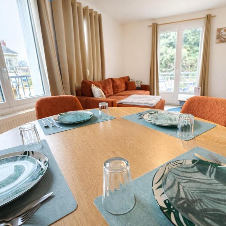 Grand Appartement - Wifi -Parking - Tramway 1 min - Apartamento de 2 dormitorios con balcón - 9