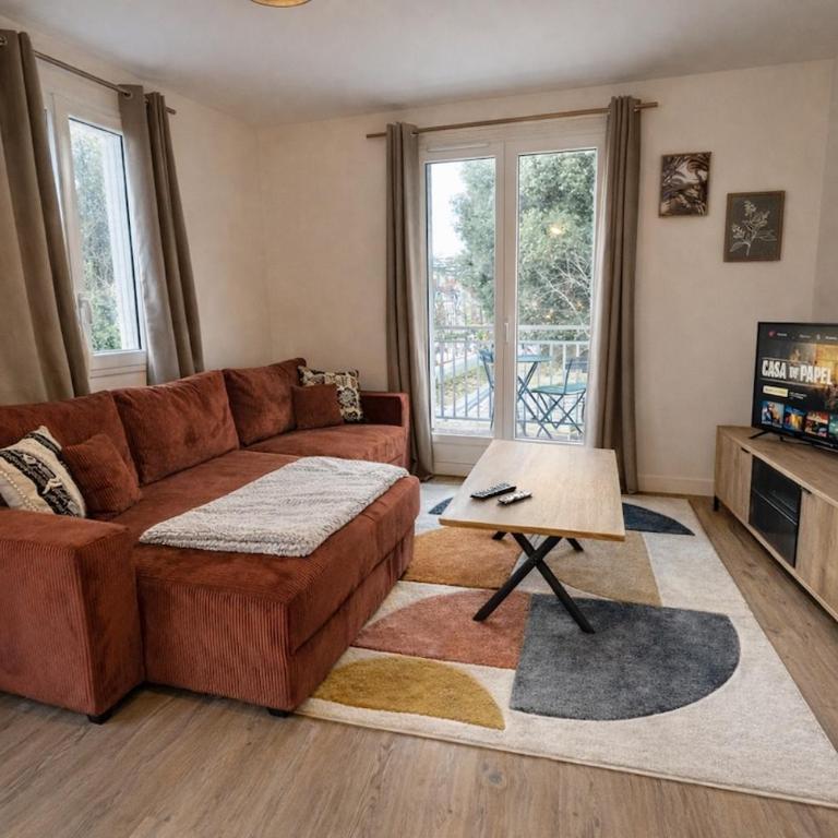 Grand Appartement - Wifi -Parking - Tramway 1 min - Apartamento de 2 dormitorios con balcón - 16