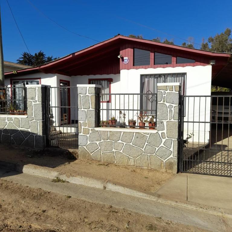 Acogedora casa en Las Cruces con Vista al Mar para 5 Personas - Three-Bedroom House - 5