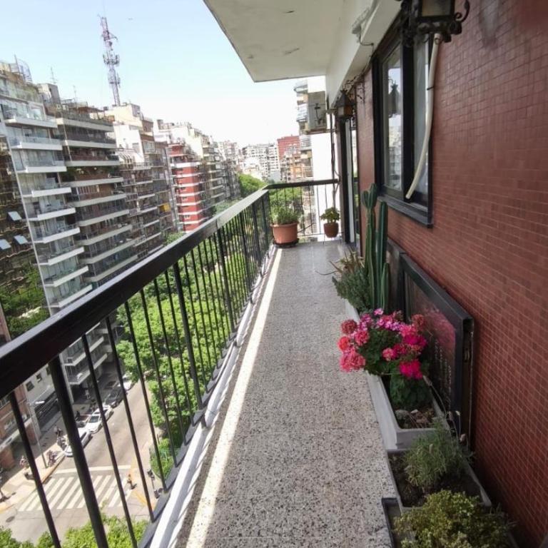 Balcony to the Boulevard, Light and Premium Location - Apartamento de 1 dormitorio - 1