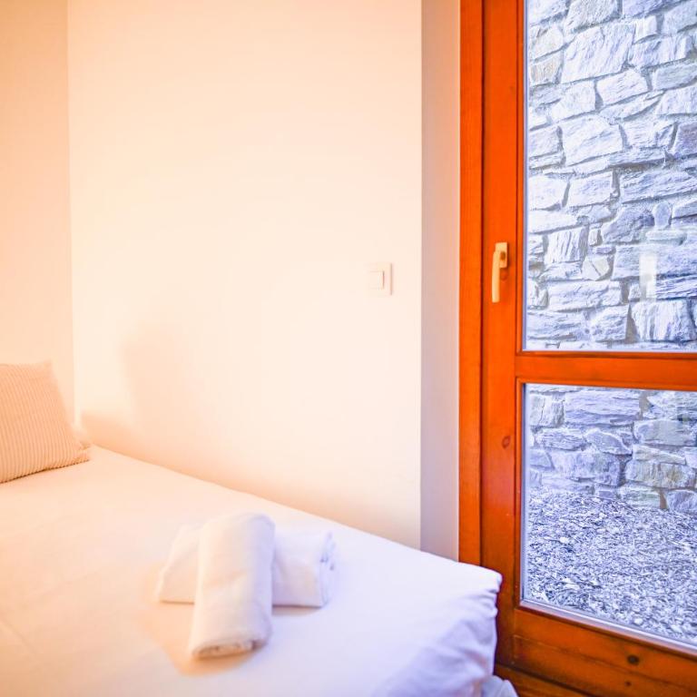 3H en Soldeu con vistas, parking y wifi rápido I AndStay - Apartamento de 3 dormitorios - 8