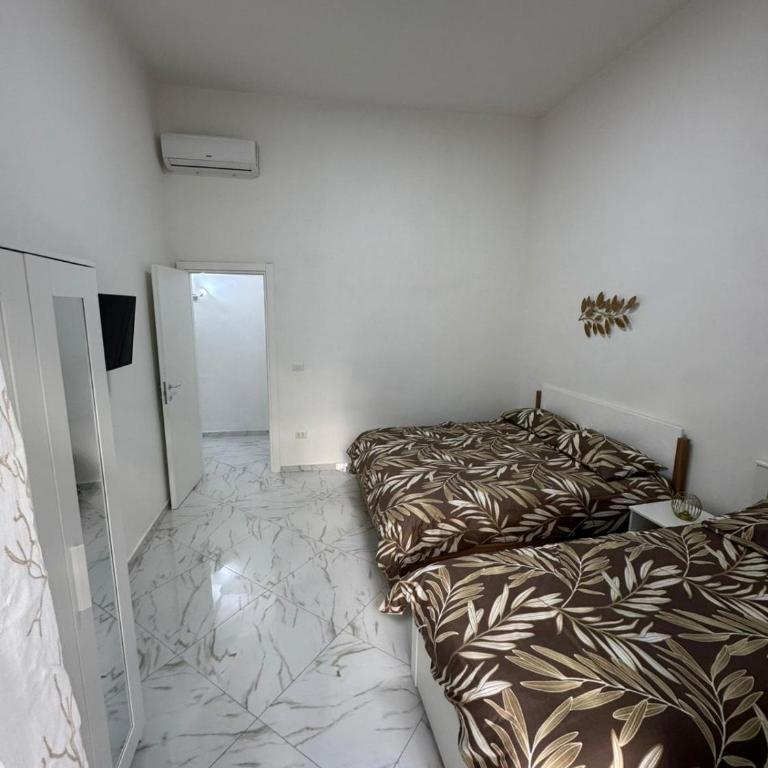 Residenza Castel Capuano - Appartamento con 3 Camere da Letto e con Balcone - 5