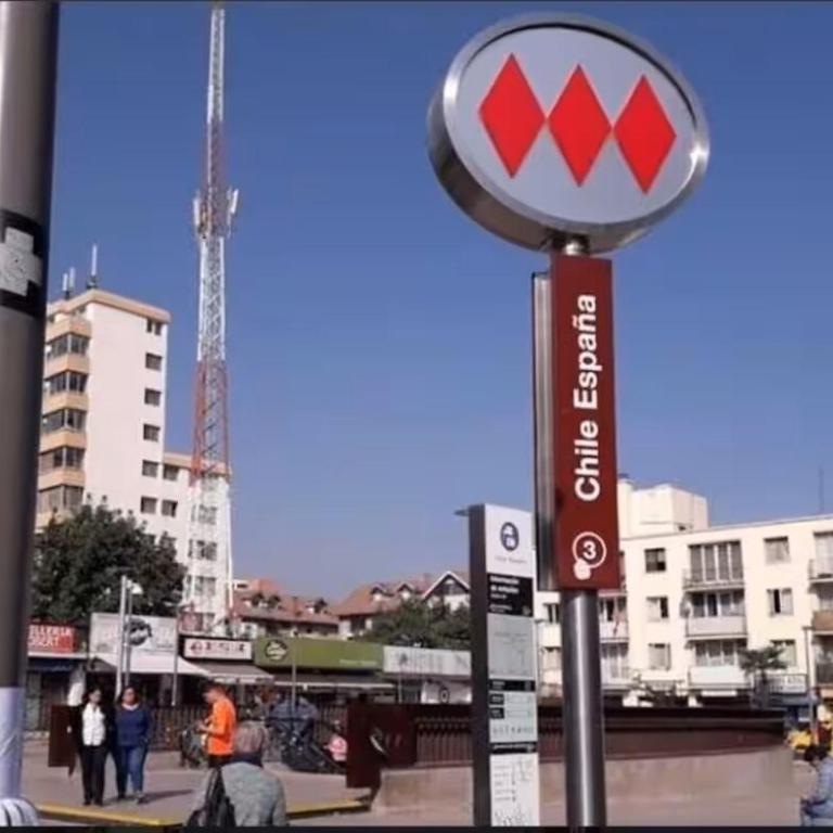 Dpto a pasos de Plaza Ñuñoa, Moderno y full equipado, con Vista cordillera y estacionamiento propio - Two-Bedroom Apartment with Mountain View - 18