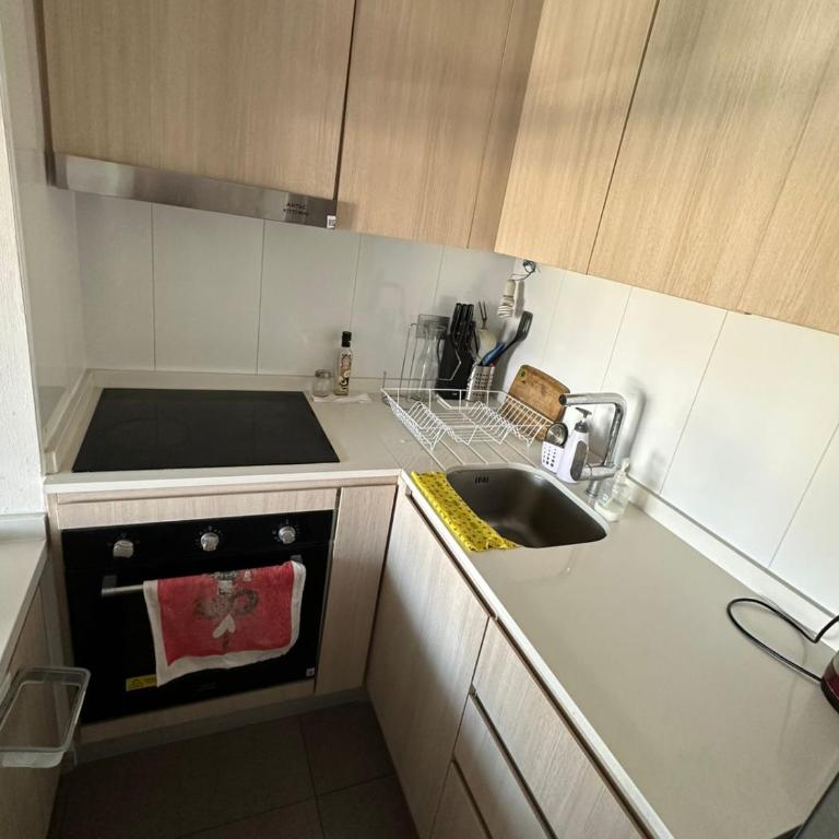 Dpto a pasos de Plaza Ñuñoa, Moderno y full equipado, con Vista cordillera y estacionamiento propio - Two-Bedroom Apartment with Mountain View - 5