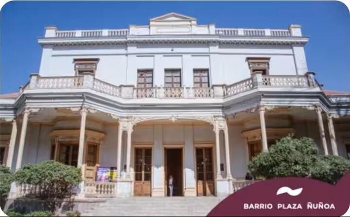 Dpto a pasos de Plaza Ñuñoa, Moderno y full equipado, con Vista cordillera y estacionamiento propio - Two-Bedroom Apartment with Mountain View - 29