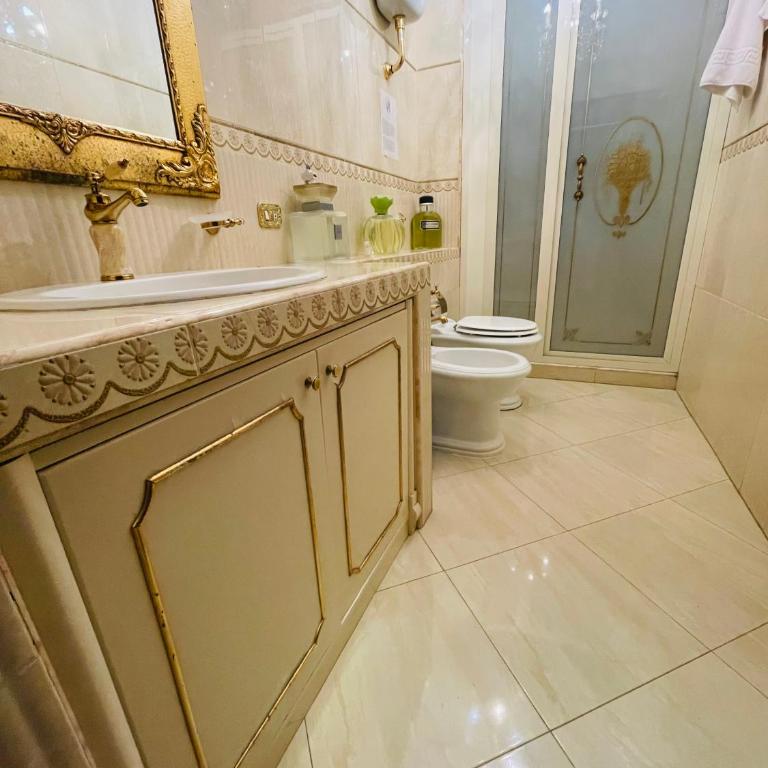 Incanto nel centro storico di Napoli - Two-Bedroom Apartment with Balcony and Sea View - 11