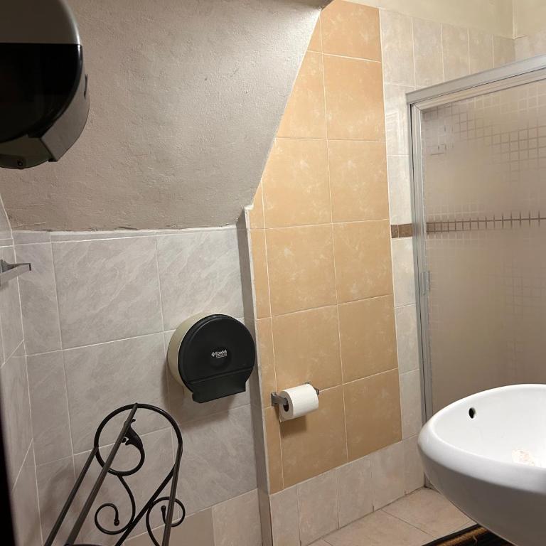 El Hogar de Carmelita - Double Room with Terrace - 13