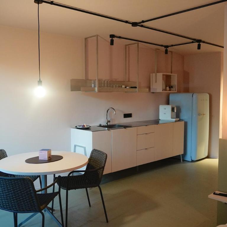 Bettstadt Apartments - Studio - 8