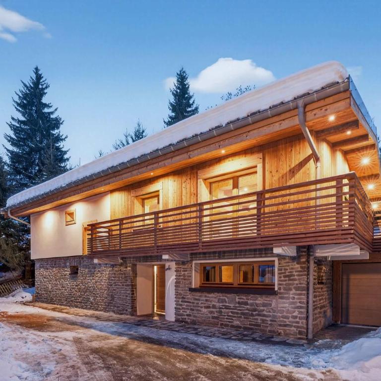 Luxury Chalet with Private Spa & Wellness Area - Chalet - 3