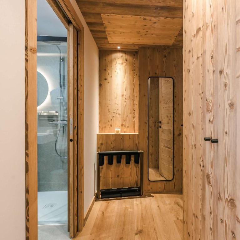 Luxury Chalet with Private Spa & Wellness Area - Chalet - 26