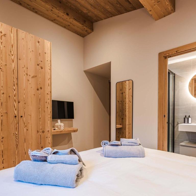 Luxury Chalet with Private Spa & Wellness Area - Chalet - 35