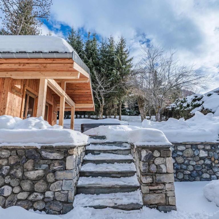 Luxury Chalet with Private Spa & Wellness Area - Chalet - 37