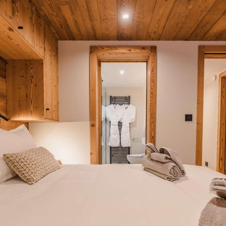 Luxury Chalet with Private Spa & Wellness Area - Chalet - 55