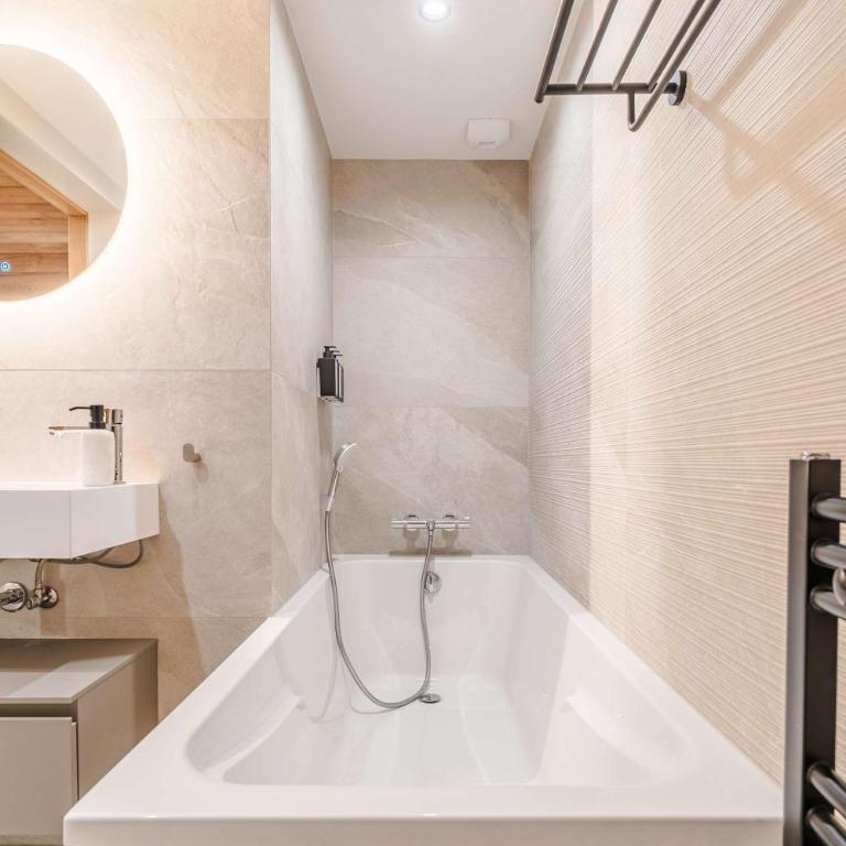 Luxury Chalet with Private Spa & Wellness Area - Chalet - 56