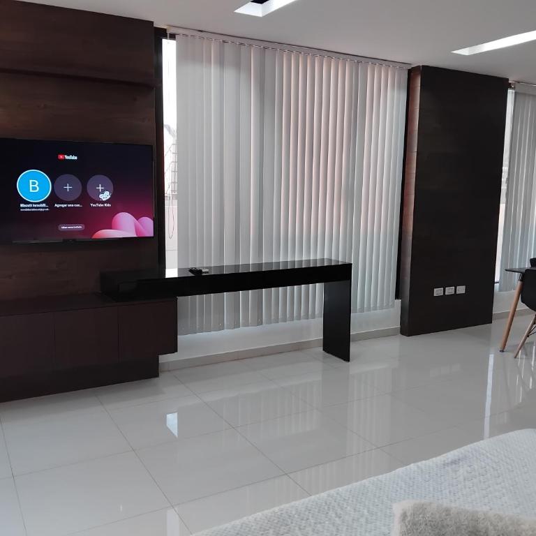 Amplio Penthouse 6A en el Prestigioso Elite Sirari - One-Bedroom Apartment - 13