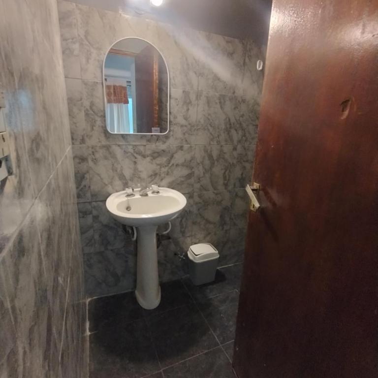 depto MAR DE AJO CENTRO 2026 hipolito yrigoyen - Apartamento de 1 dormitorio - 3