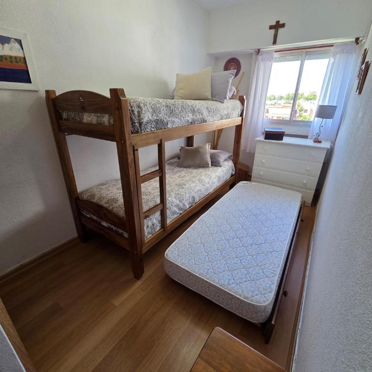 Gran tres ambientes en Zona Golf y Club Nautico de Playa Grande - Two-Bedroom Apartment - 5