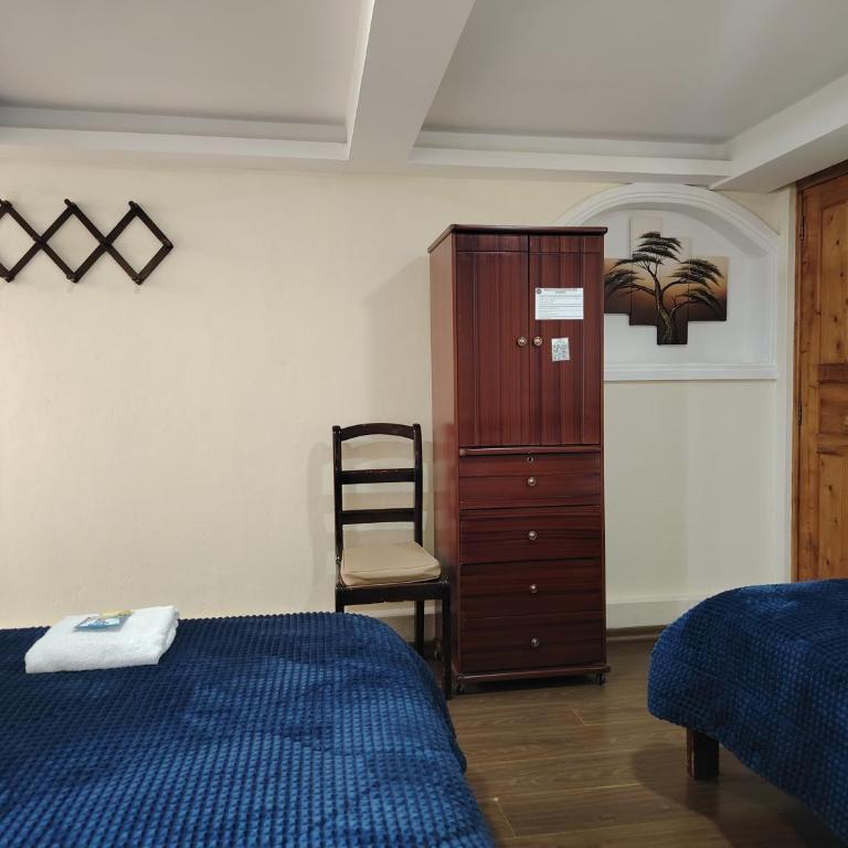 Hostal Casa Cotopaxi - Standard Triple Room - 3