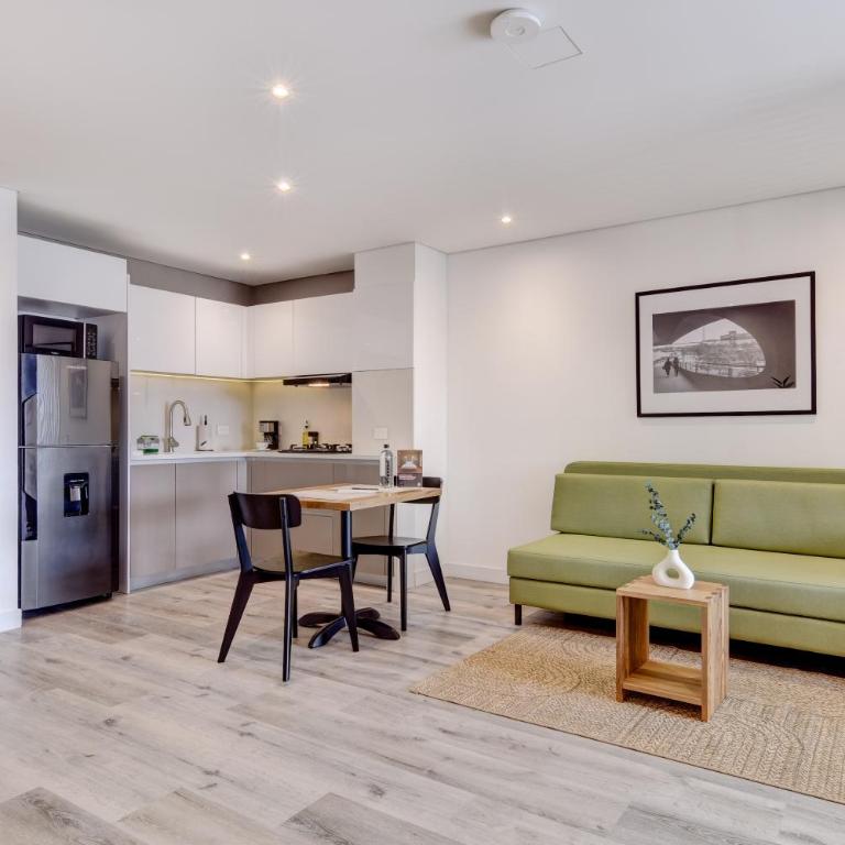Wynwood House 109 - One-Bedroom Apartment with Balcony - 3