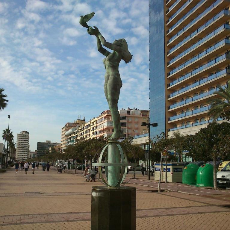 Apto con vistas al mar a 1min de playa Fuengirola - Apartamento - 33