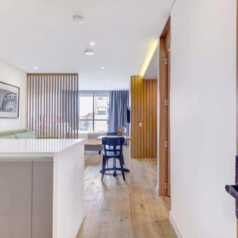 Wynwood House 109 - One-Bedroom Apartment with Balcony - 1